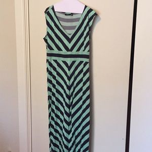 Maxi dress size XL navy and mint green